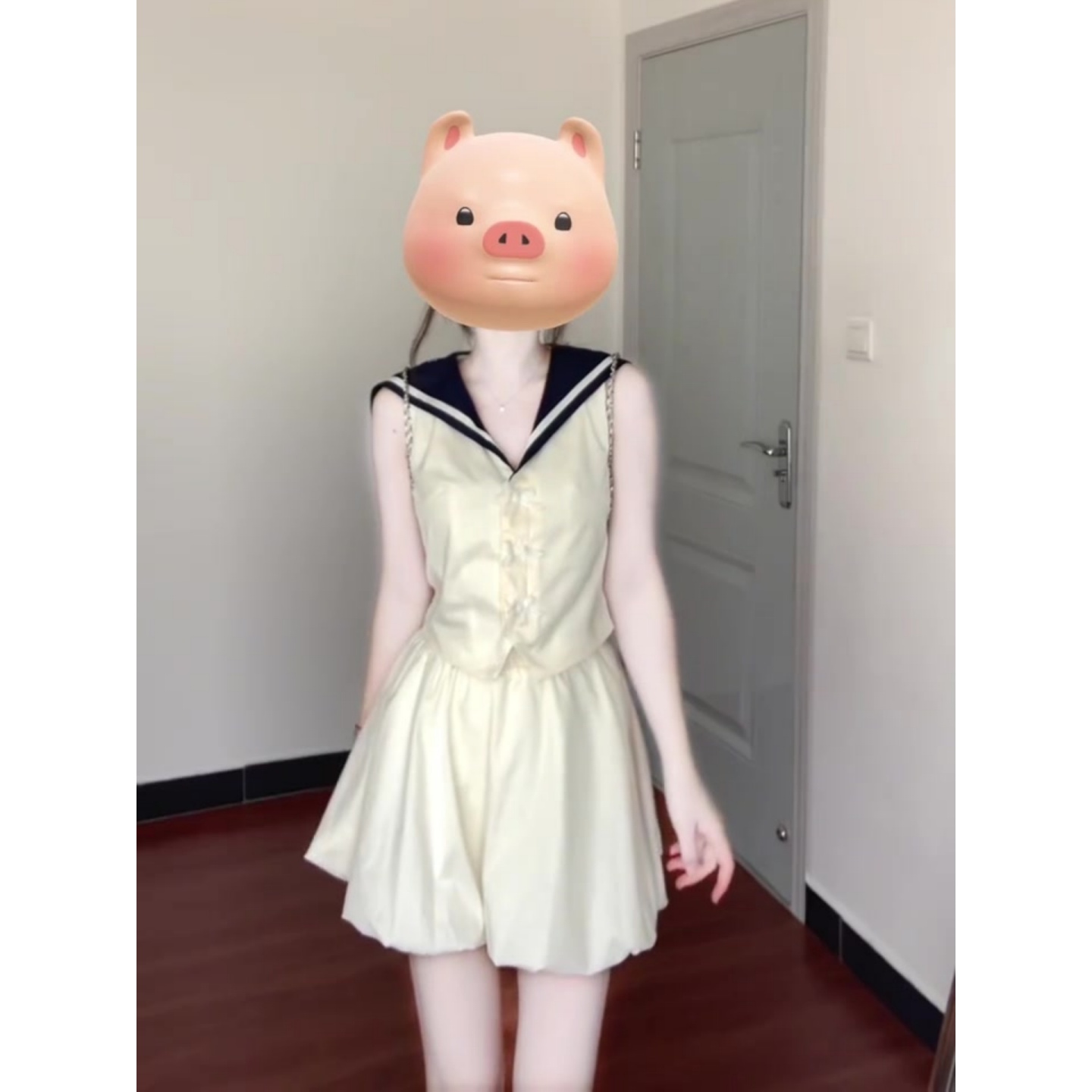 Sleeveless College Style JK Outfit for Women, Summer Sailor Suit with Floral Bud Skirt, Two-Piece Set, Trendy Fashion.