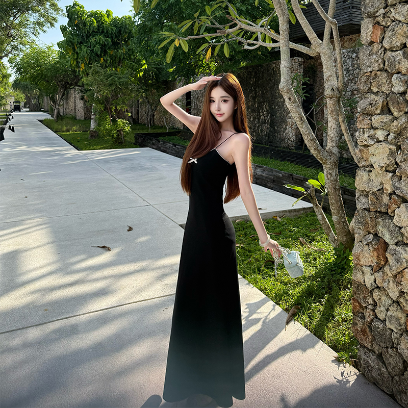 Slim High Golden Cut Sling Dress for Women - Socialite Style Internet Celebrity Look, Long and Slimming Fashion Essential