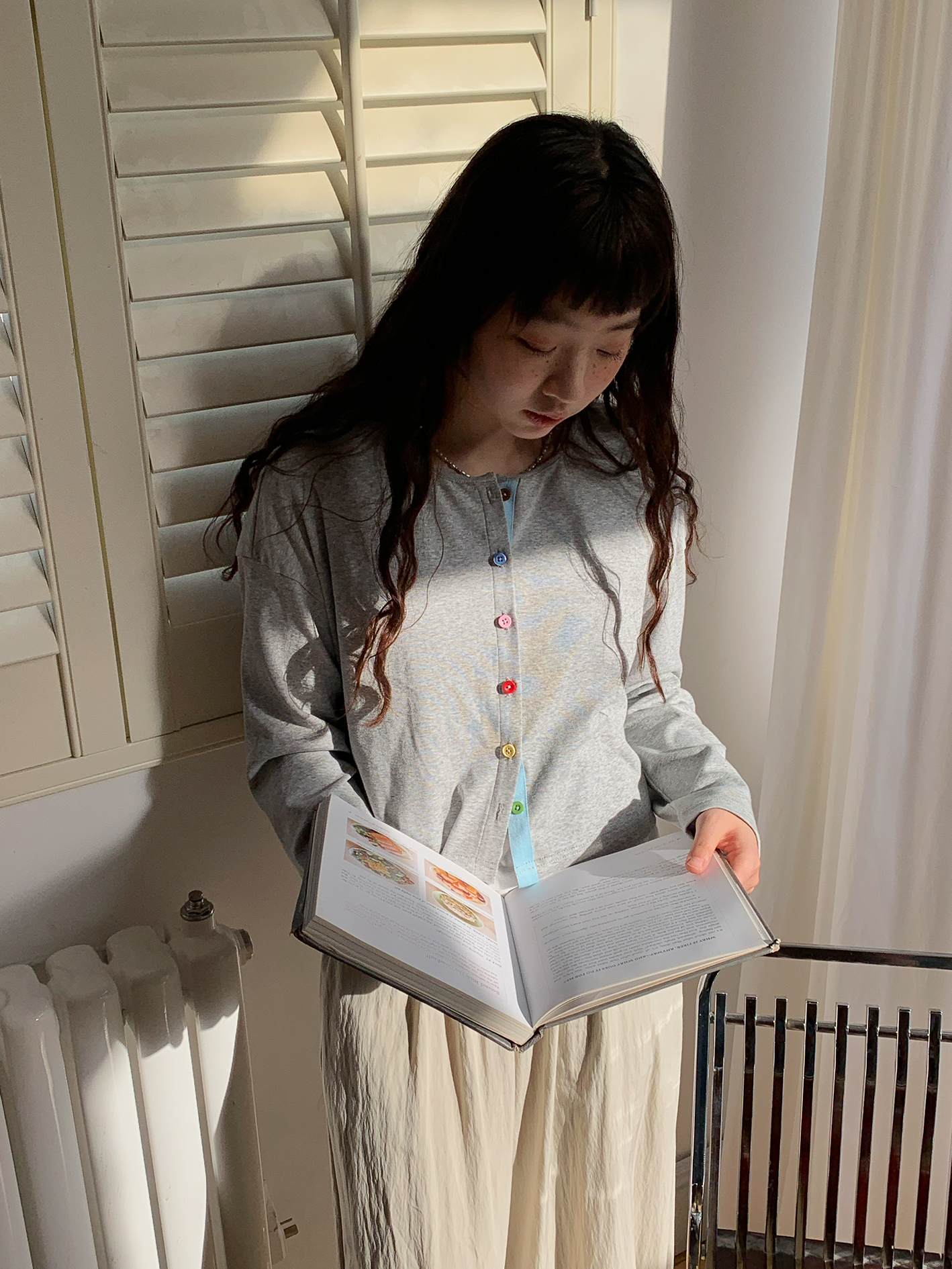 Slimming Sun Protection Cardigan with Colorful Buttons - Loose Fit College Style - Perfect for Y2K and Casual Outfits