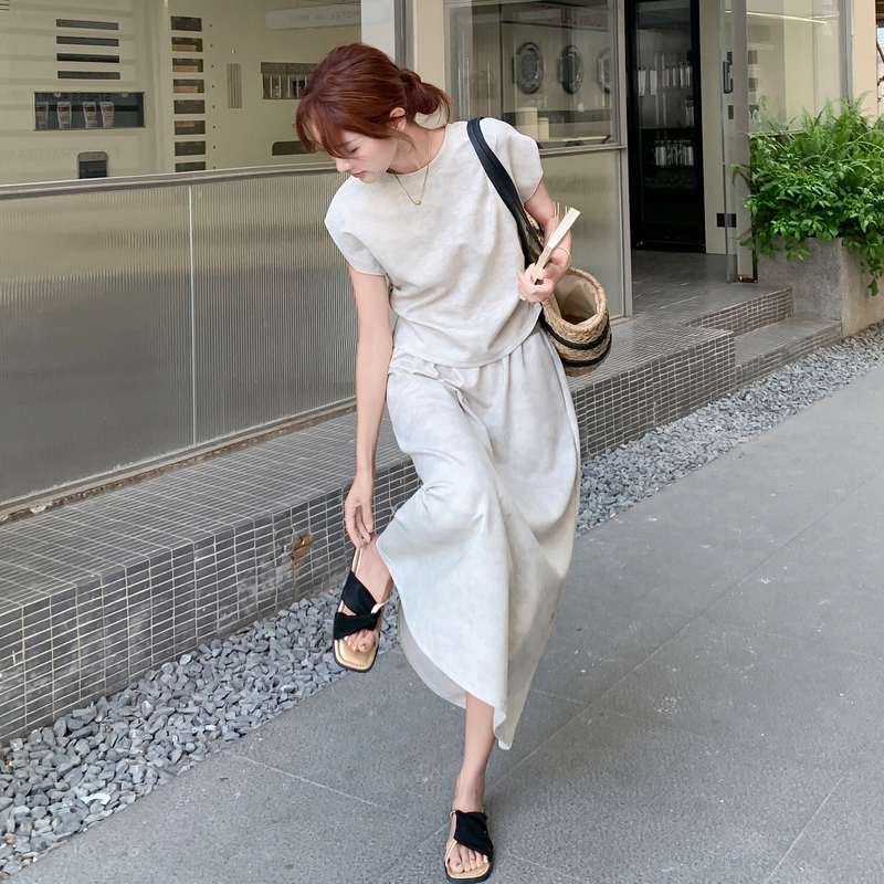 Summer 2025 Women's Tie-Dye Two-Piece Set - Relaxed Round Neck Top & Elastic Waist Skirt, Trendy Casual Outfit