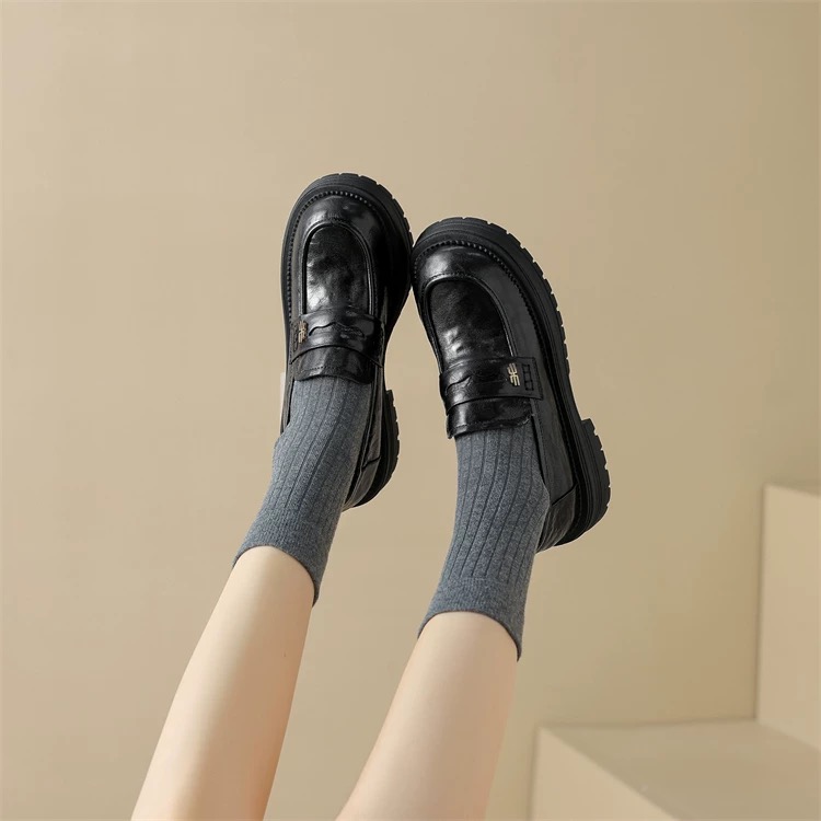 Thick-Soled Round-Toe British Style Sheepskin Loafers - Versatile Mid-Heel Casual Flats for Women