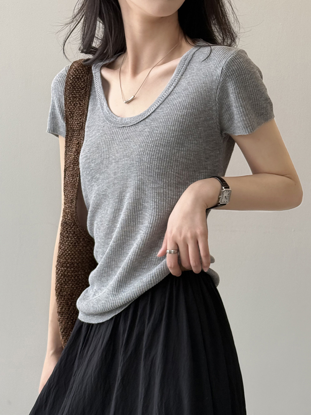 U-Neck Minimalist Short Sleeve T-Shirt for Women - 2025 Summer Slim Fit Knitted Top, Straight Shoulder, Casual Essential