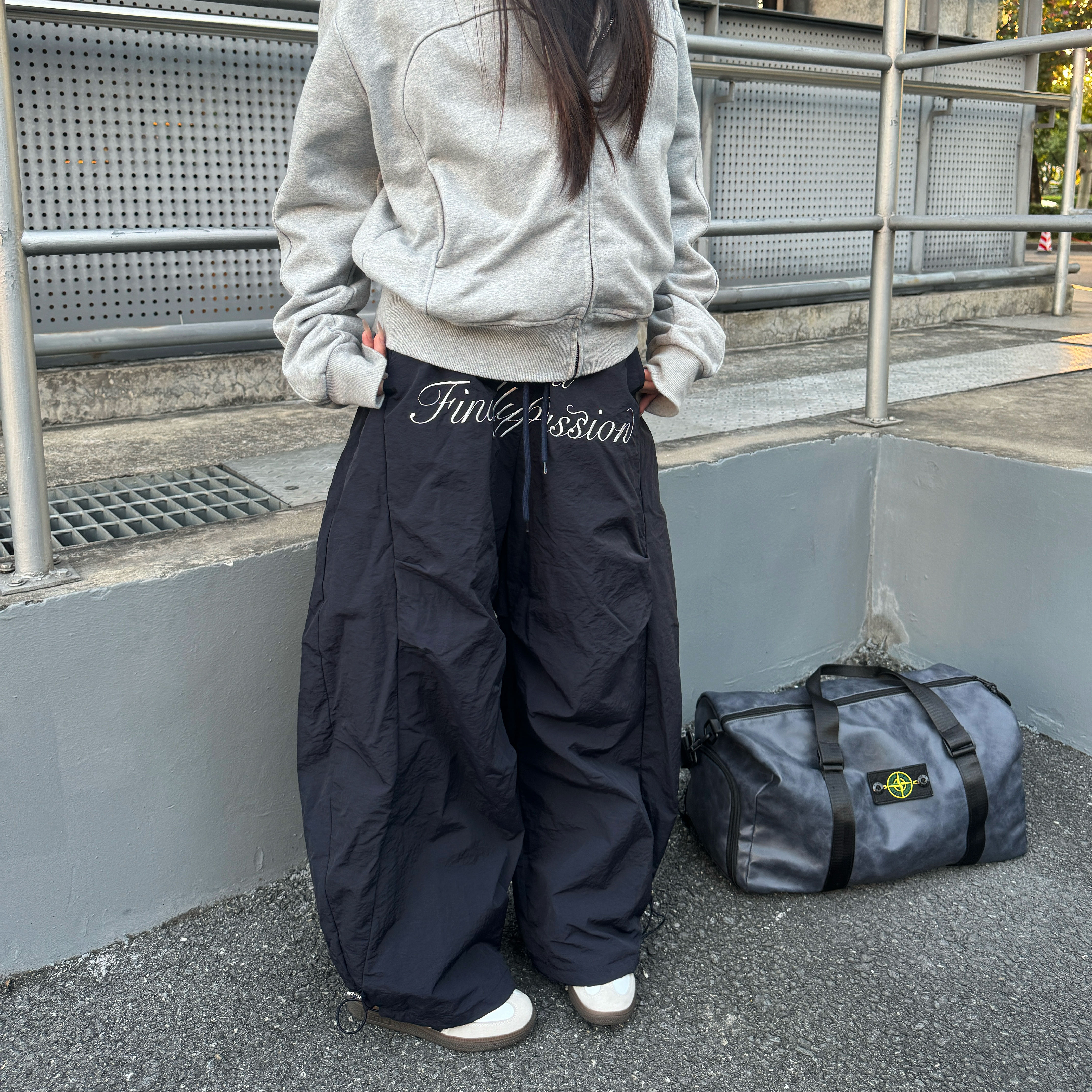 Unisex Retro American Letter Embroidery Fleece Wide-Leg Casual Pants with Pleats and Drawstring - 90s Inspired Style