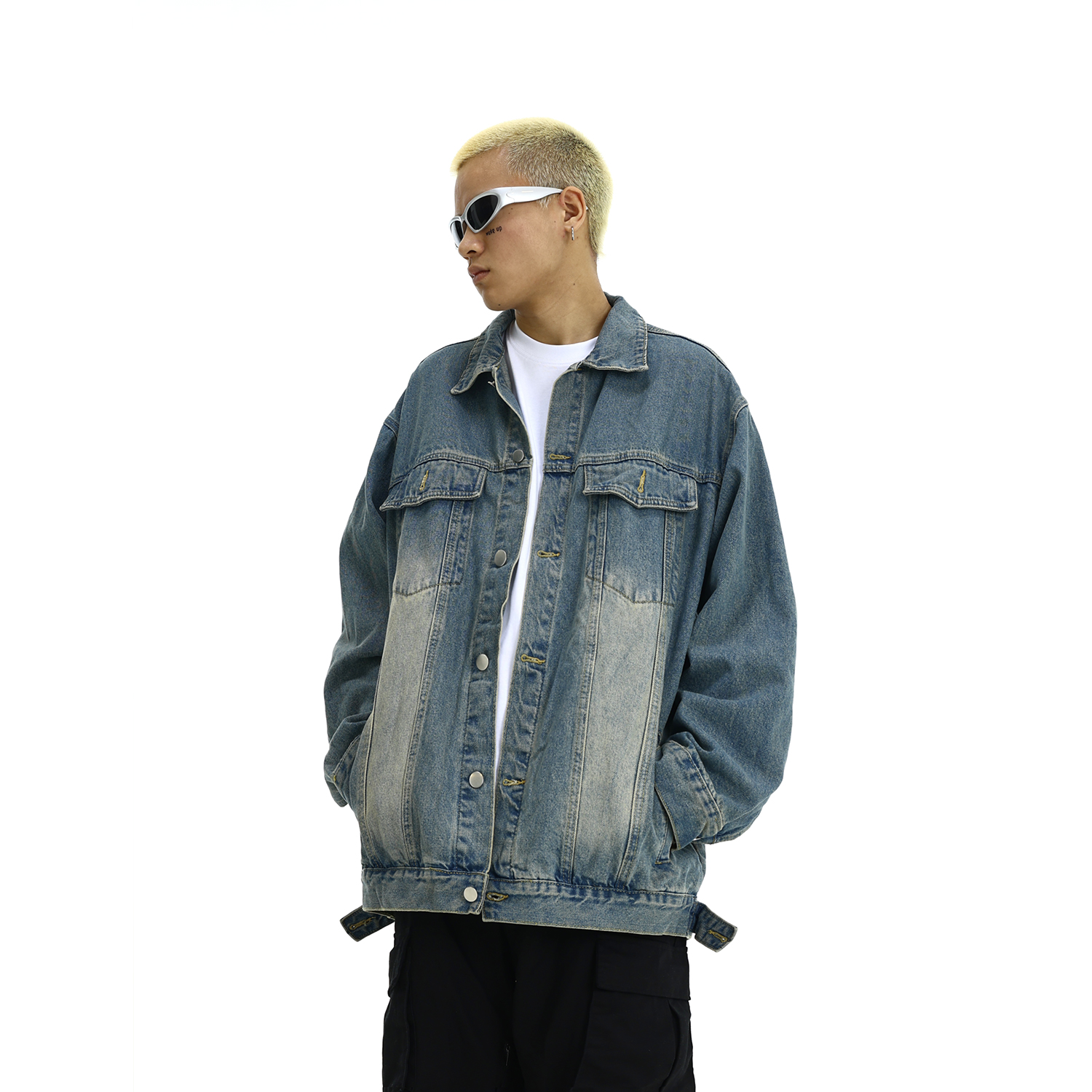 Unisex Vintage Washed Distressed Denim Jacket - American High Street Style, Trendy Polo Cardigan for Early Autumn