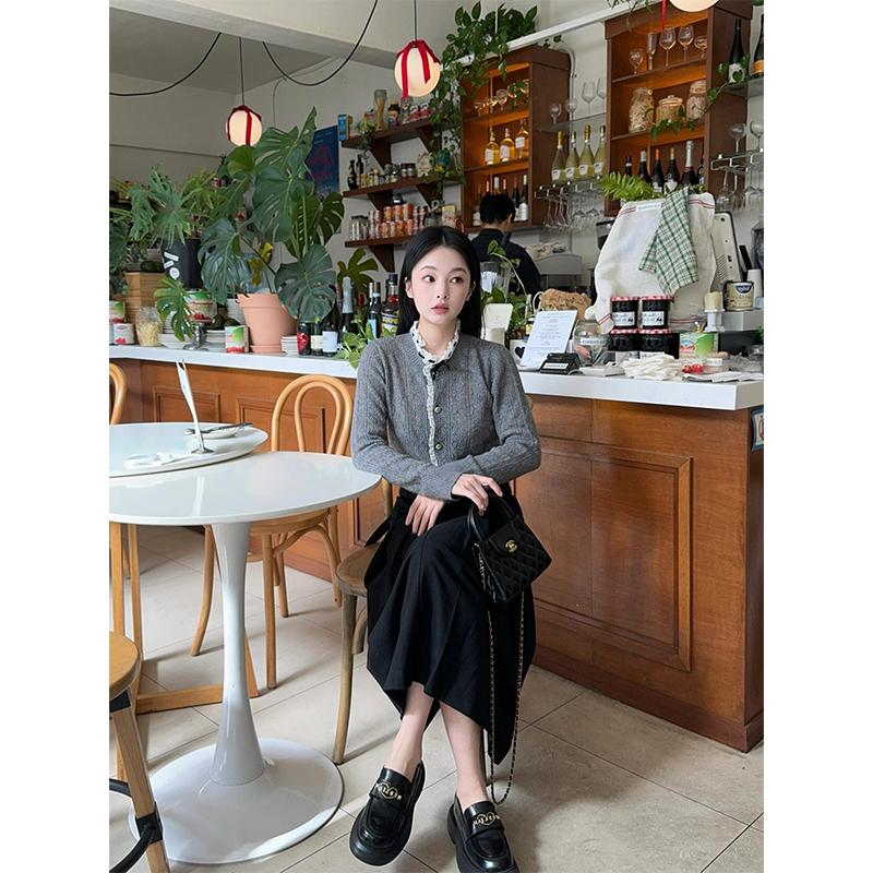 Urban White-Collar Lace Splicing Knitted Cardigan for Women - Spring Fashion Essential Top