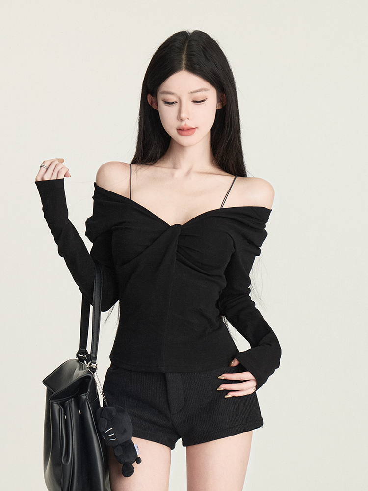 V-neck Printed Twisted Slim Fit Top - Stylish Winter Fashion Essential for Women