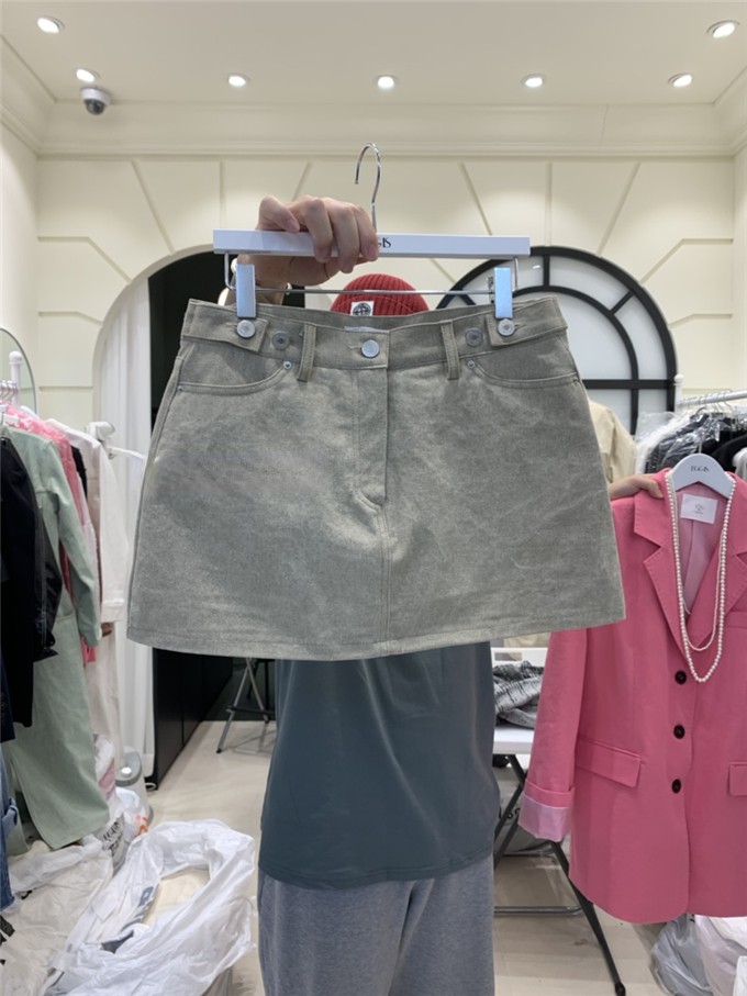 Versatile Minimalist Adjustable Waistband Mini Skirt for Women – Casual Anti-Exposure Half Skirt, Perfect for Y2K and Everyday Style
