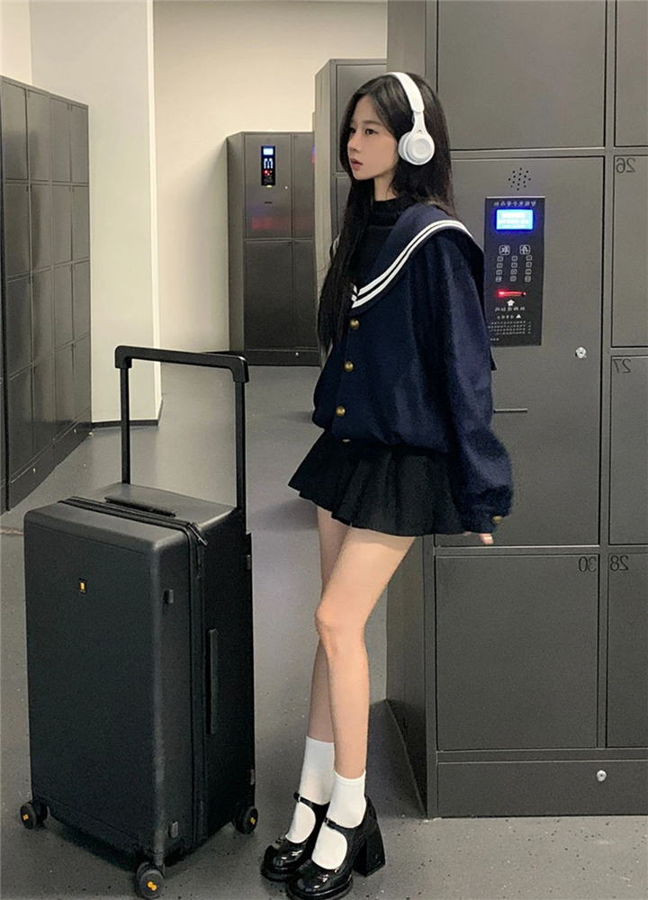 Vintage American College Style Navy Collar Jacket for Women - Loose Casual Top for Autumn Winter 2023