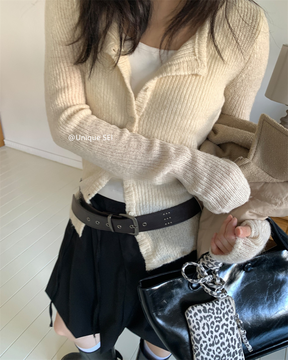 Vintage Street Style Slim-Fit Ribbed Button-Up Knitted Cardigan for Women - Unique Personality Fashion Sweater