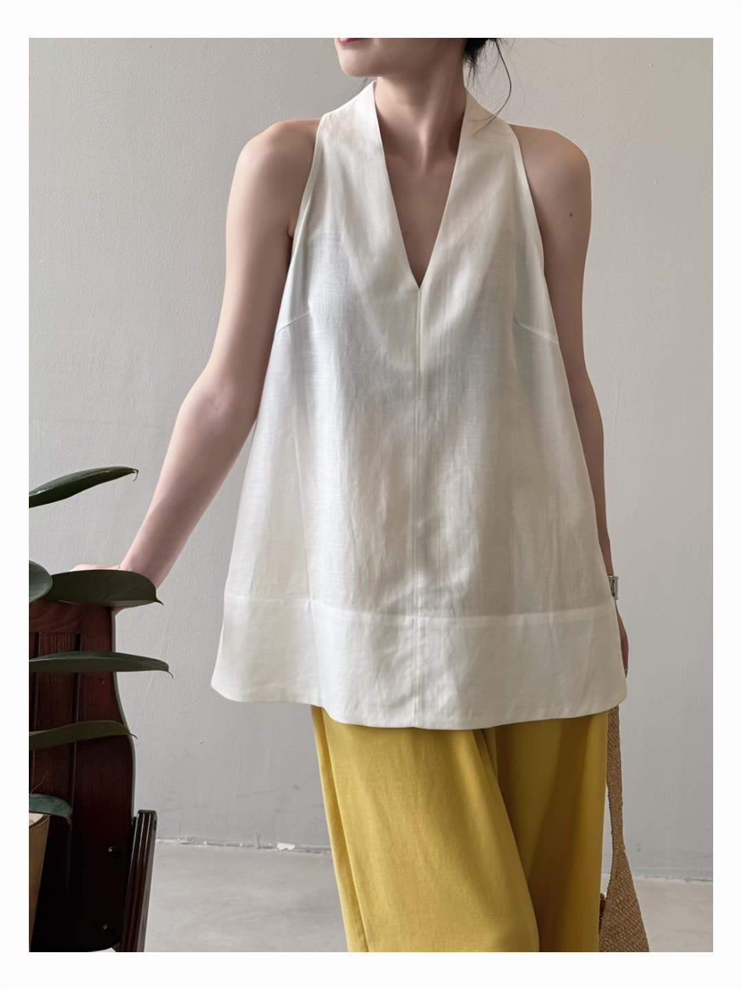 Women's 2025 Summer High-Grade Linen Tencel V-Neck Sleeveless Vest Top - Thin, Breathable Mid-Length Shirt