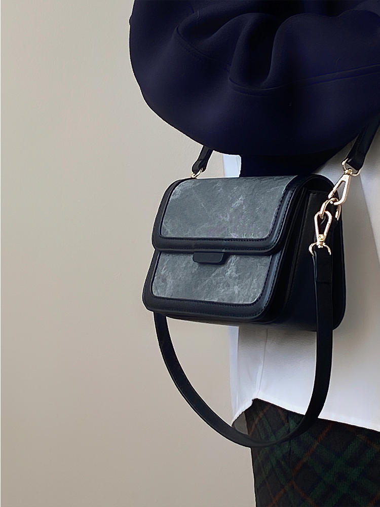 Women's Color-Block Vintage Small Square Bag - Versatile Underarm, Handheld, Shoulder, and Crossbody Style for 2025 Fashion