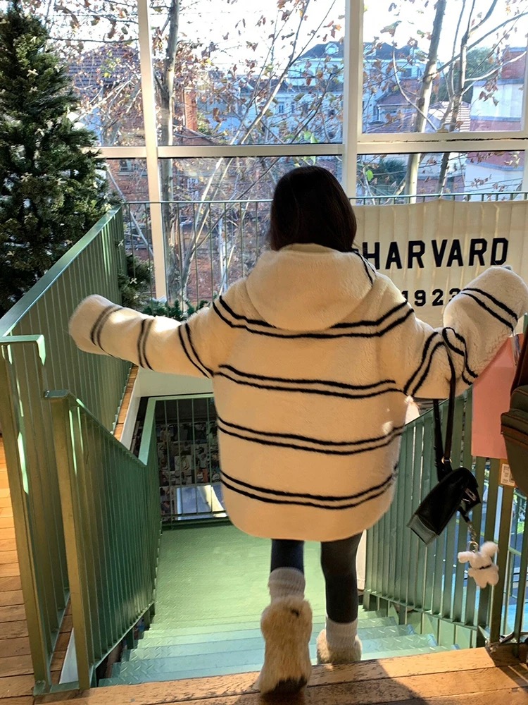 Women's Hooded Striped Fur Coat - Winter Lazy Style, Leather & Fur Integrated Lamb Wool Design, Cozy and Stylish Outerwear