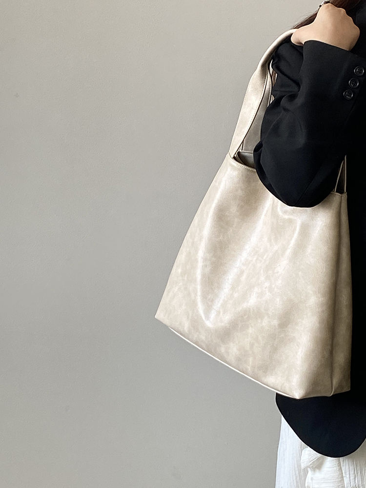 Women's Large Capacity Casual Tote Bag - Korean Style Commuter Handbag, Chic Design for Everyday Use