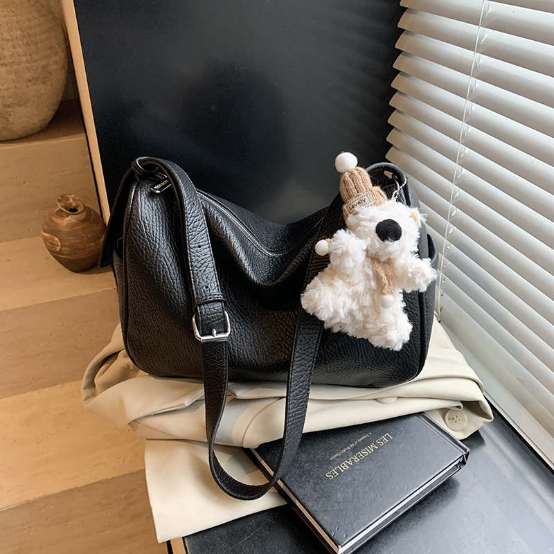 Women's Minimalist Luxury Crossbody Bag - Versatile Casual Shoulder Bag for Work and Commuting - Summer 2025 Fashion