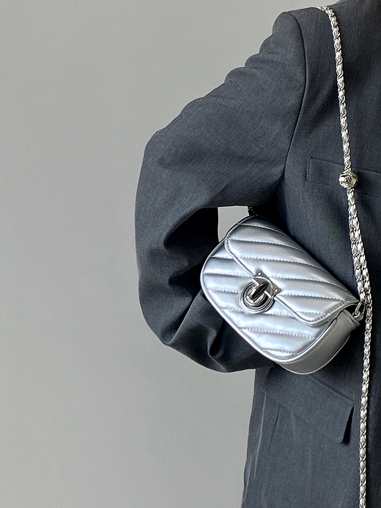 Women's Spring Summer Small Square Bag - Niche Design with Lock Buckle and Chain, Versatile Crossbody & Shoulder Style