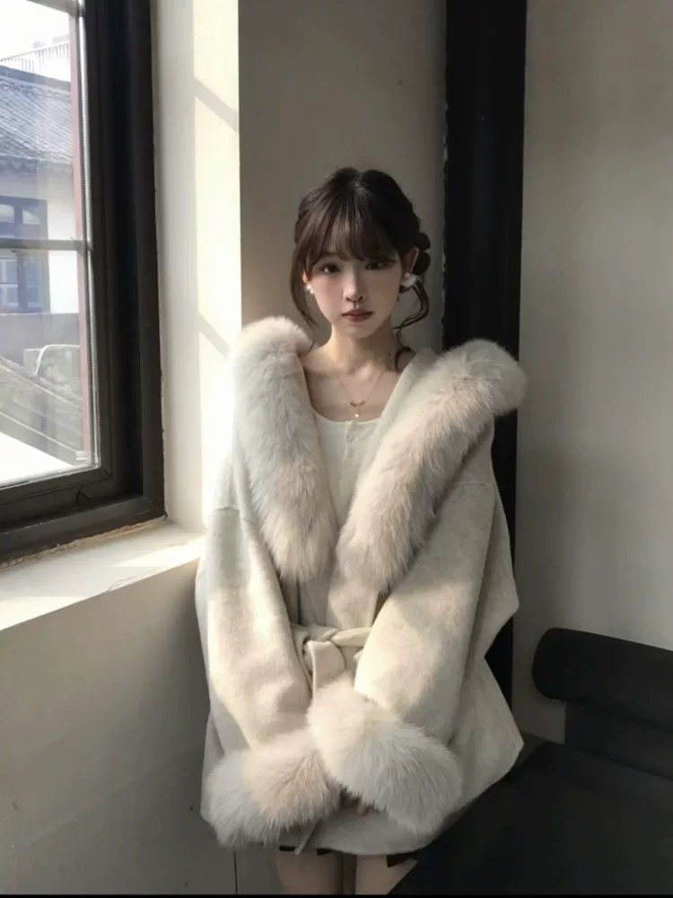 Women's Winter Wool Coat with Faux Fox Fur Hood, Stylish Design, Warm Fleece Cuffs, Cozy Outerwear for Cold Weather